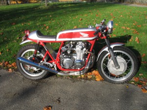 Honda 550 four dehors