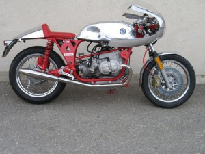 Café-Racer sur base R100RS mais faisant 1100cc grâce au kit Siebenrock